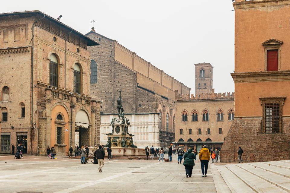 Bologna: City Center Walking Tour - Piazza Santo Stefano: a contrast stop that makes you see churches differently
