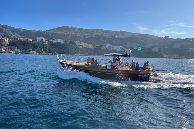 Capri Blue Grotto Small-Group Boat Day Tour From Sorrento - Meeting Point and Boat Comfort: What You’ll Notice First