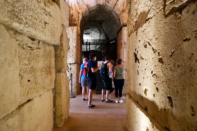 Expert Guided Tour of Colosseum Arena OR Underground, and Forum - Roman Forum and Palatine Hill: Where the Empire Made Decisions