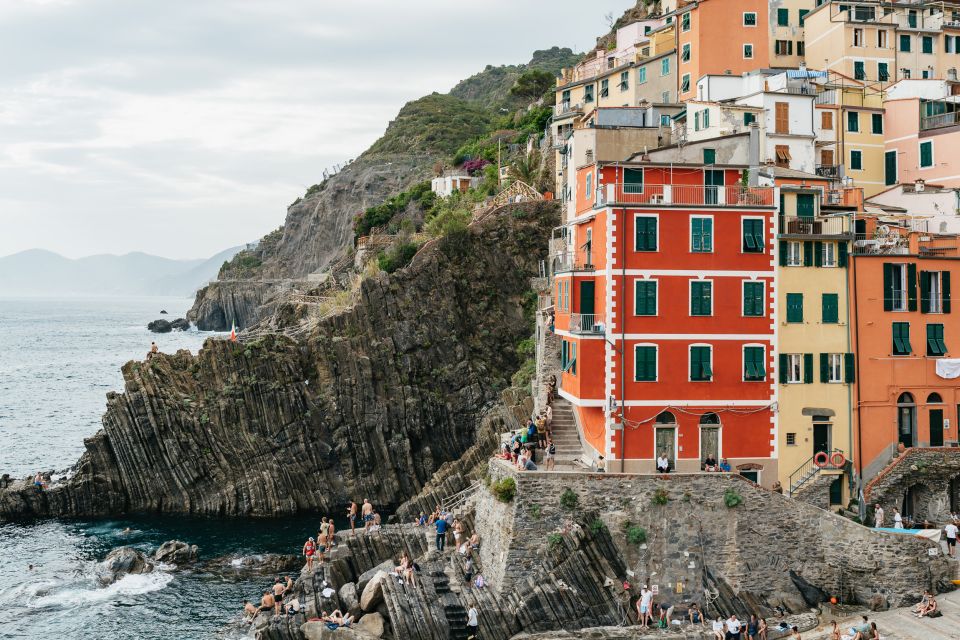 Florence: Cinque Terre Day Trip with Optional Hike - Monterosso: beaches and artisan shops (the practical break in the middle)