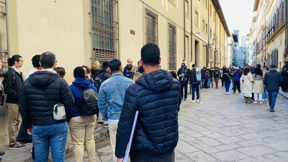Florence: Guided Walking Tour - Where you meet near Via de’ Martelli (and how not to lose time)