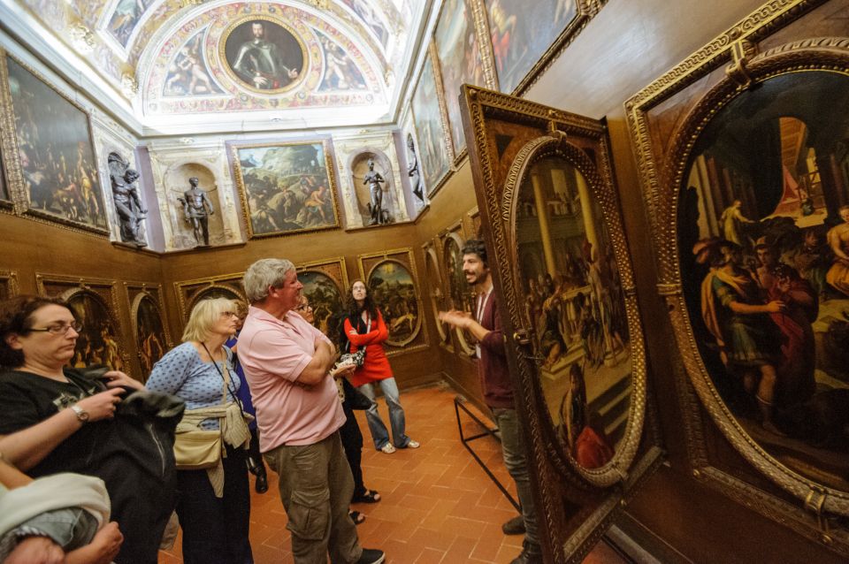 Florence: Palazzo Vecchio Entrance Ticket & Audioguide - Salone dei Cinquecento and Medici Rooms: What to Focus On