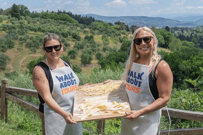 Florence Pizza or Pasta Class with Gelato Making at a Tuscan Farm - The welcome meal: focaccia and Chianti before you touch dough