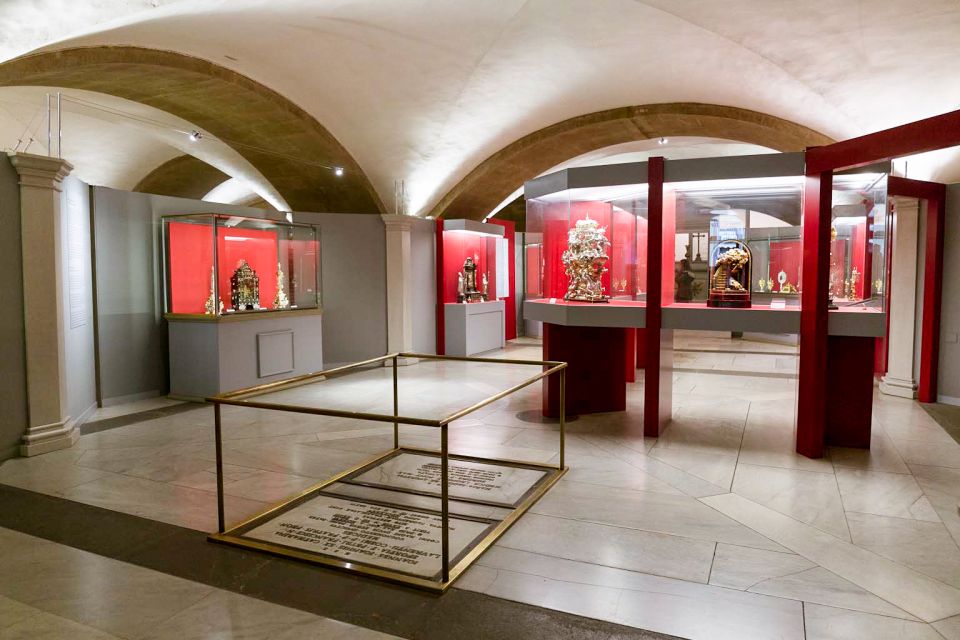 Florence: Reserved Entrance Ticket to the Medici Chapel - Chapel of the Princes: where the Medici grand-dukes are laid to rest