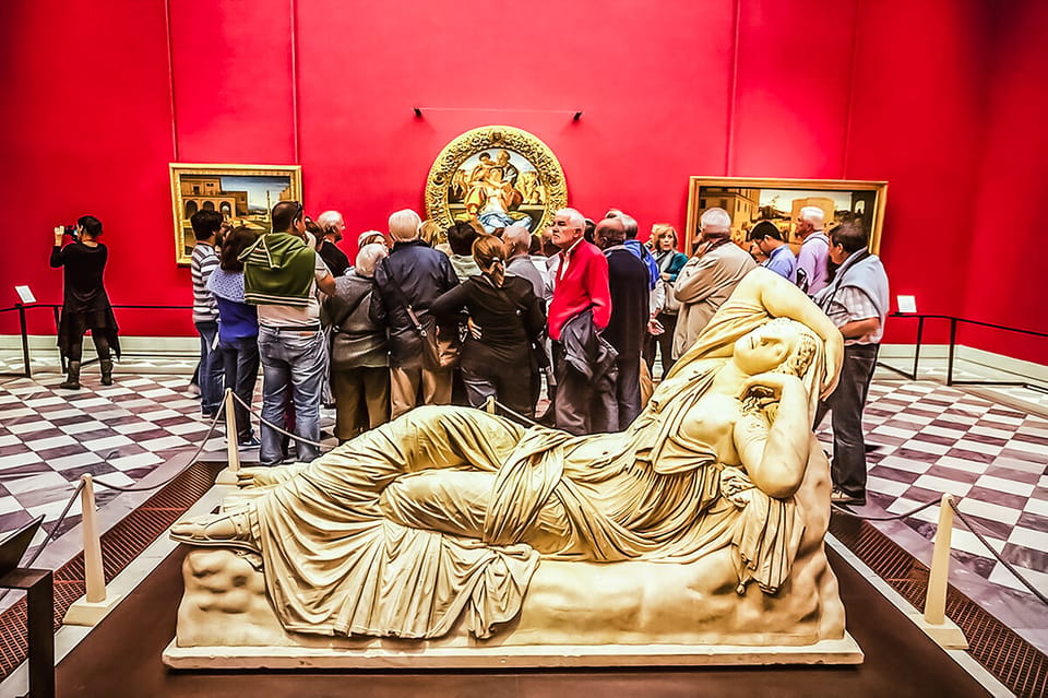 Florence: Skip-The-Line Uffizi Gallery Timed Entry Ticket - Crowds, stairs, and planning your route
