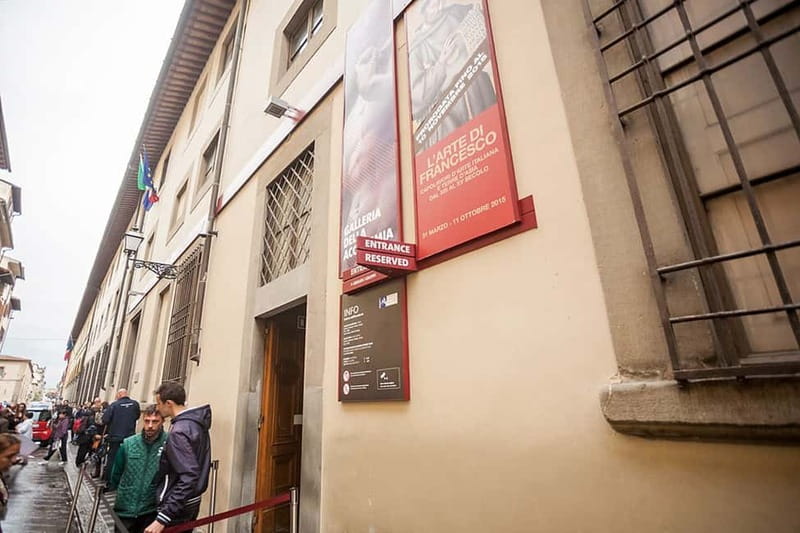 Florence: Timed Entrance Ticket to Michelangelo’s David - Inside the Accademia: from check-in flow to your first views