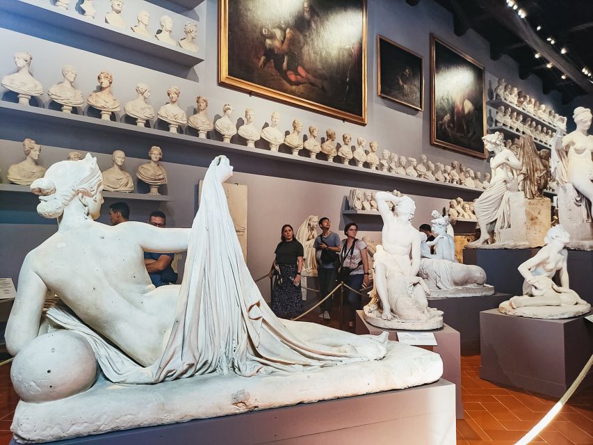 Florence: Timed Entry Ticket to Michelangelo's David & eBook - David Without the Grind: Redeeming Your Timed Tickets at the Florence Specialists Office
