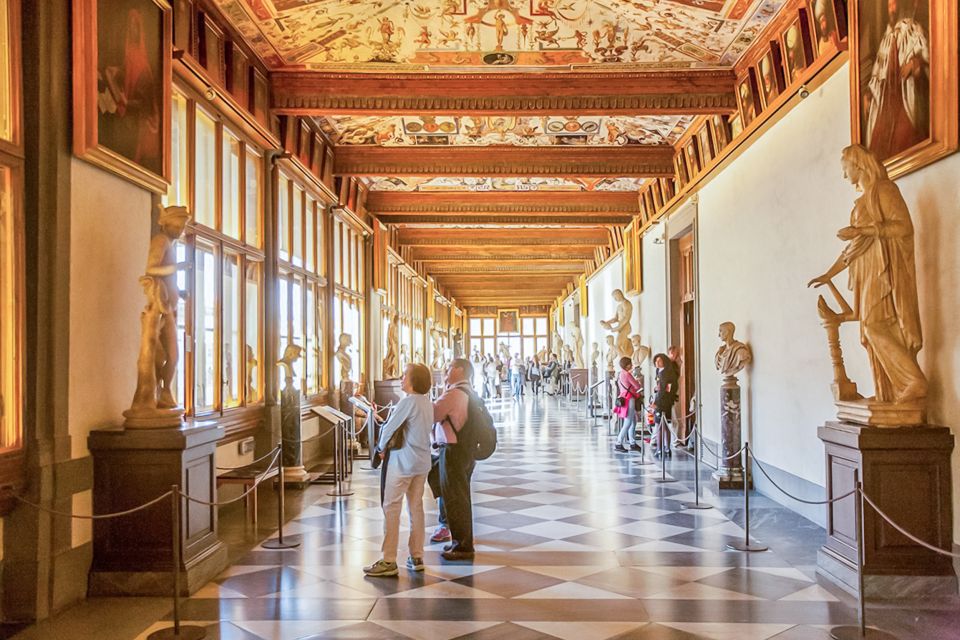 Florence: Uffizi Priority Ticket & Masterpieces Audio App - Medici statues and Roman copies: why corridors can matter