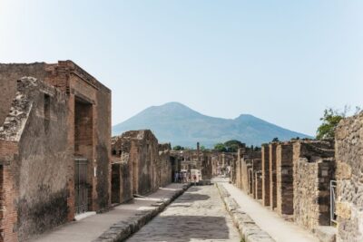From Rome: Pompeii Day Trip with Optional Vesuvius and Lunch - Getting There: The Comfort Advantage of a Private Coach