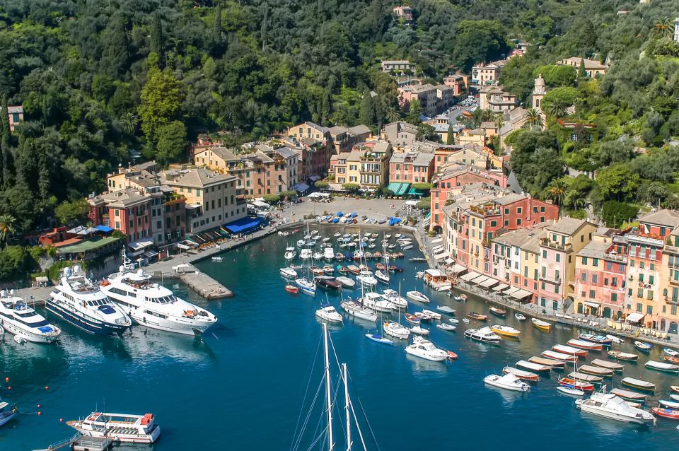 Genoa: Full-Day Tour to Camogli, San Fruttuoso & Portofino - Meeting in Genoa: Calata Mandraccio and the Timing Game