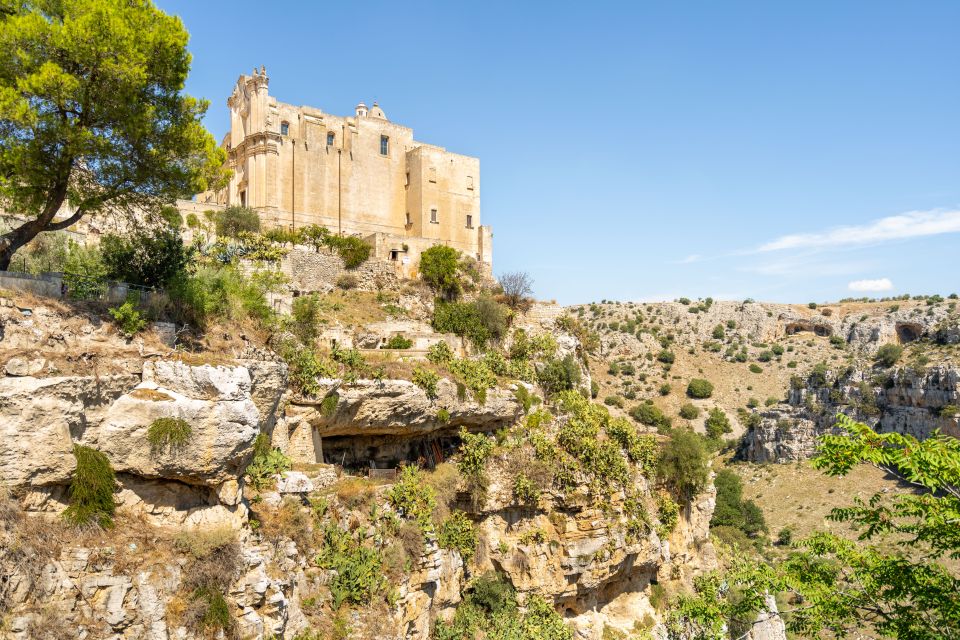 Matera: Sassi Tour with Cave House and Rupestrian Church - San Francesco to the panoramic road: getting your bearings