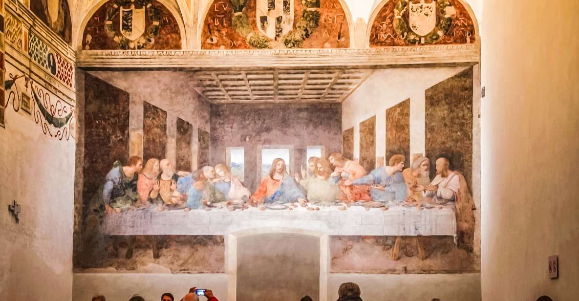 Milan: Guided Walking Tour & Last Supper Visit with Ticket - Piazza dei Mercanti: the medieval market square moment