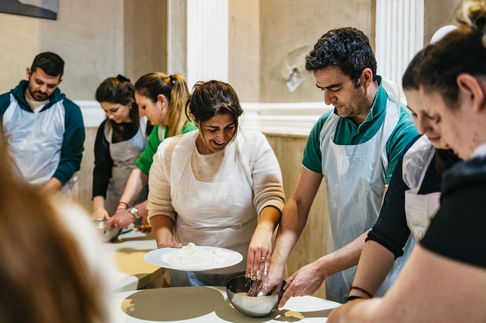 Naples: Pizza-Making Workshop with Drink and Appetizer - Naples Pizza Workshop at Naplesbay Cooking Lab: where the class starts