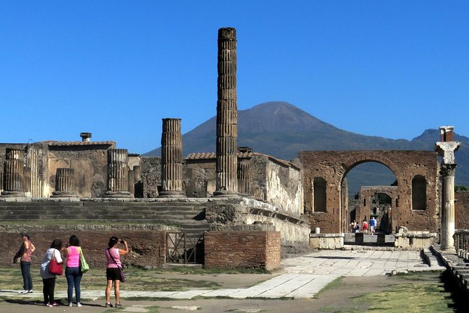 Naples: Pompeii & Mt Vesuvius All-Inclusive Small Group w/ Lunch - Entering Pompeii Archaeological Park: Baths, Paintings, Markets, Homes