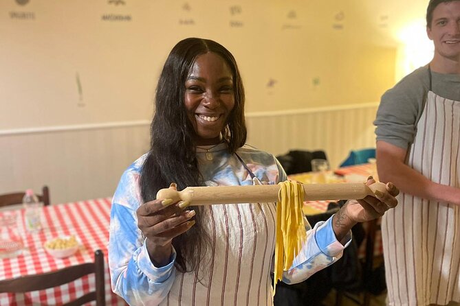 Pastamania - Florence Pasta Making Class - Where You Start: Lungarno Guicciardini and a Chef by the Arno