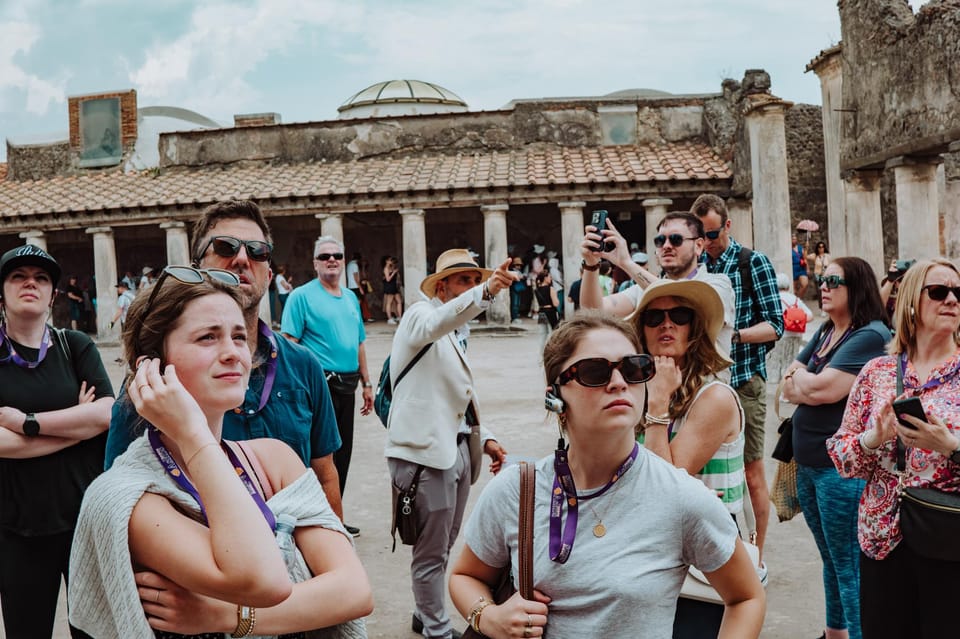 Pompeii: Entry Ticket and Guided Tour with an Archaeologist - House of Menander: domestic detail in a guided spotlight