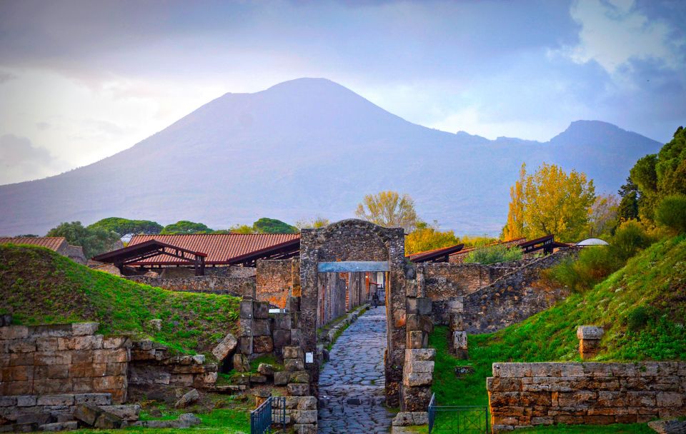 Pompeii: Skip-the-Line Entrance Ticket with Audio Guide - Audio Guide and Map Setup: headphones, devices, and language options