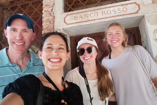 Private 3 hrs Venice Tour: St Mark's, Walking tour & Boat tour - Hidden Venice on Foot: Calle, Bridges, and Castello-Style Wandering