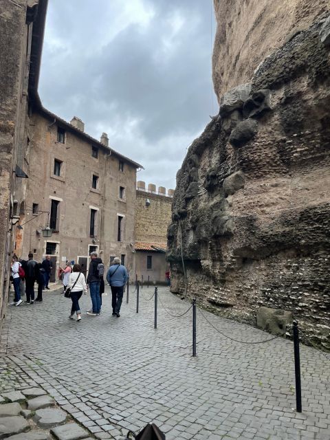 Rome: Castel Sant’Angelo Skip-the-Line Ticket & Audio Guide - Accessibility and practical limits (so you don’t get stuck)