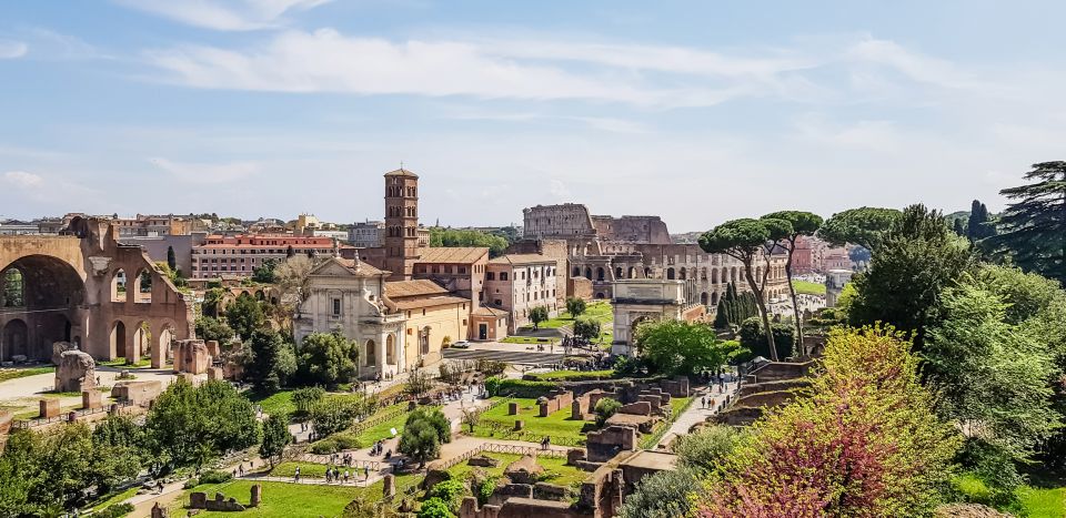 Rome: Colosseum Arena, Palatine Hill & Forum Guided Tour - Pacing, photo stops, and what guides like Magda, Eni, and Radu tend to do well