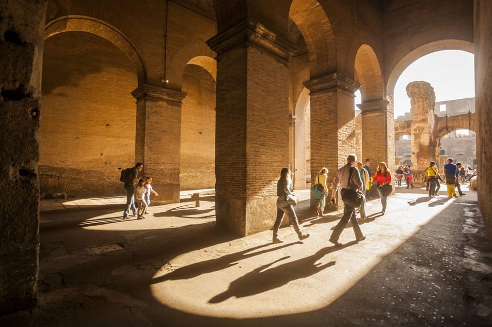 Rome: Colosseum, Forum, Palatine Hill Entry & Audioguide App - The downloadable audio guide app: freedom with a phone battery risk