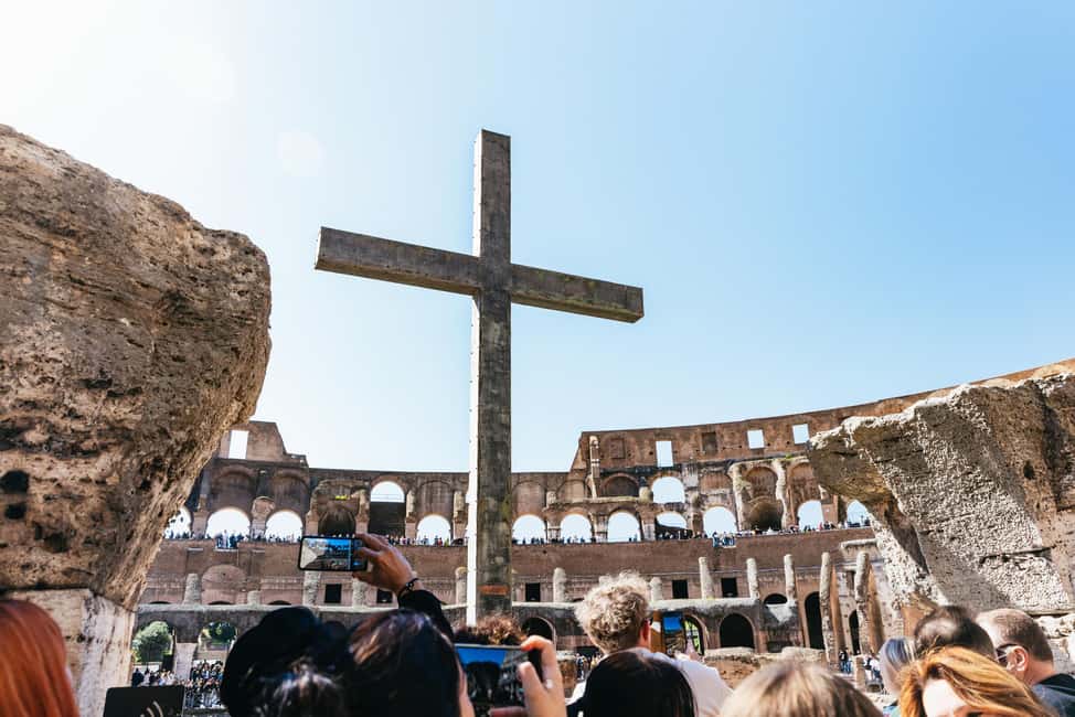 Rome: Colosseum, Forum & Palatine Hill Tour & Optional Arena - Priority entry and headsets: why your timing actually improves