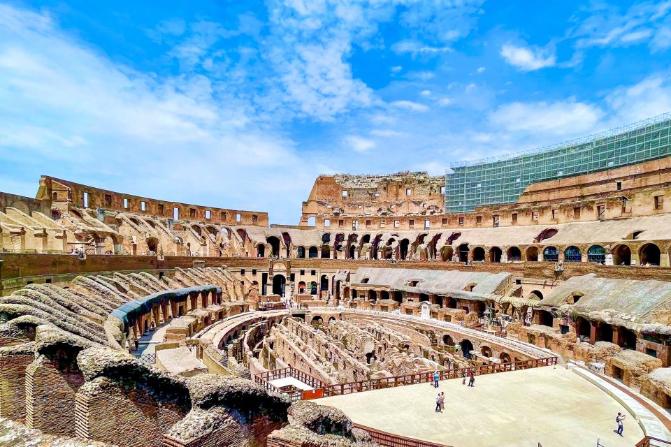 Rome: Colosseum, Palatine Hill and Roman Forum Guided Tour - Palatine Hill’s imperial residences and the oldest settlement vibe