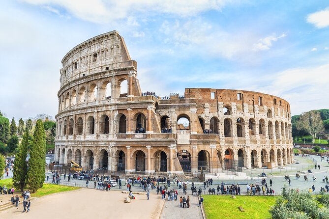 Rome: Colosseum, Roman Forum, and Palatine Hill Guided Tour - Colosseum-to-Forum transition: how the guide keeps the story straight