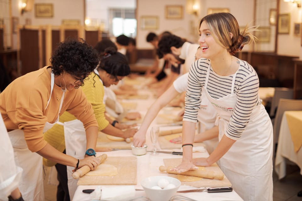 Rome: Fettuccine Pasta Cooking Class in Rome's City Center - Piazza Navona fettuccine: why this class feels like Rome, not a show