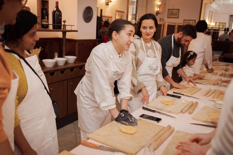 Rome: Fettuccine Pasta Cooking Class in Rome's City Center - Sauce choices and the big payoff: eat what you made