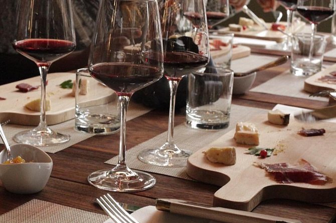 Rome Food Tour: Unlimited Tastings with Fine Wine & Barolo - Key things you’ll notice on this tour