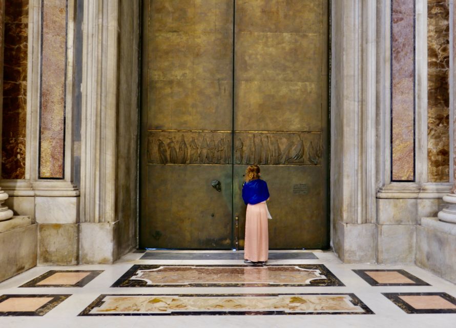 Rome: Guided Tour of St. Peter's Basilica with Dome Climb - St. Peter’s Square: Your first orientation at the meeting of Rome and faith