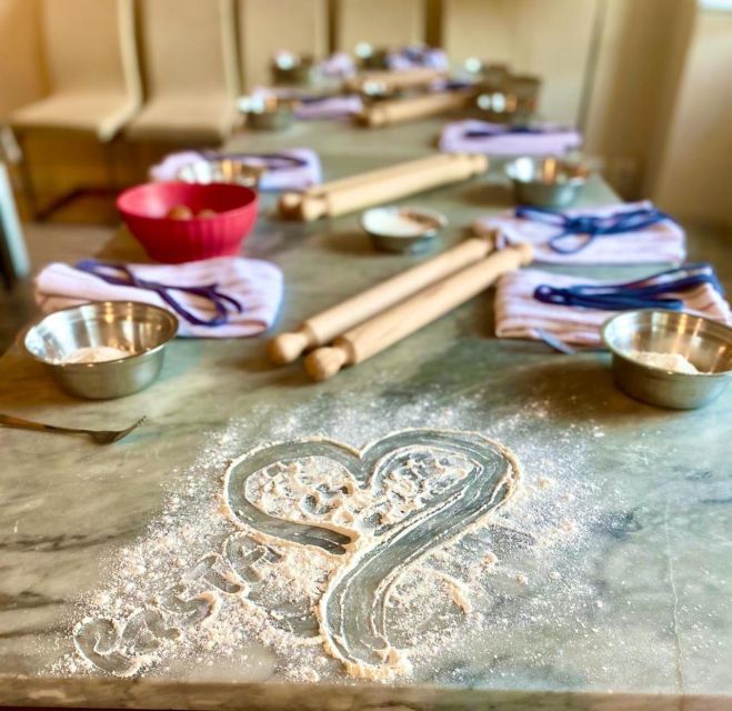 Rome: Pasta Making Class with Wine, Limoncello, and Dessert - Palazzo Grazioli by the Pantheon: the room you cook in