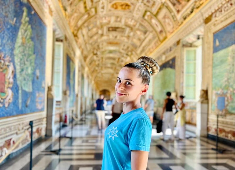 Rome: Sistine Chapel, Vatican Museums and Basilica Tour - Group size and headsets: the practical side of enjoying a crowded day