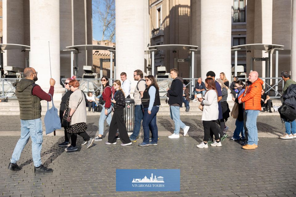 Rome: St. Peter's Basilica Express Guided Tour - St. Peter’s Square: more than a pretty lead-in