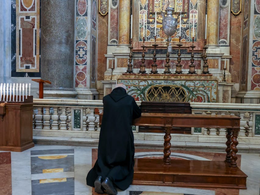 Rome: St. Peter's Basilica, La Pietà, Papal Tombs and Dome - What you’re really paying for: value at $17 plus dome €15