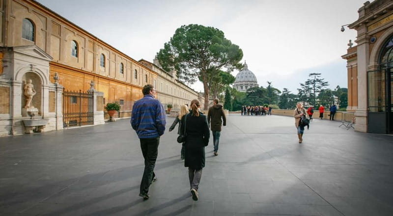 Rome: Vatican Museums and Sistine Chapel Small Group Tour - Gallery of Maps and the courtyards: the Vatican as a place with a brain