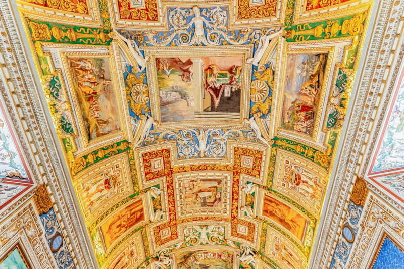 Rome: Vatican, Sistine Chapel and Basilica Guided Tour - Small Group + Licensed Guide: The Difference You Feel