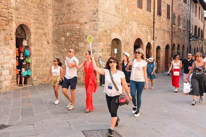 San Gimignano, Siena, Monteriggioni, Chianti Day Trip with Lunch & Wine Tasting - Siena on Foot: From Piazza del Campo to the Duomo Exterior