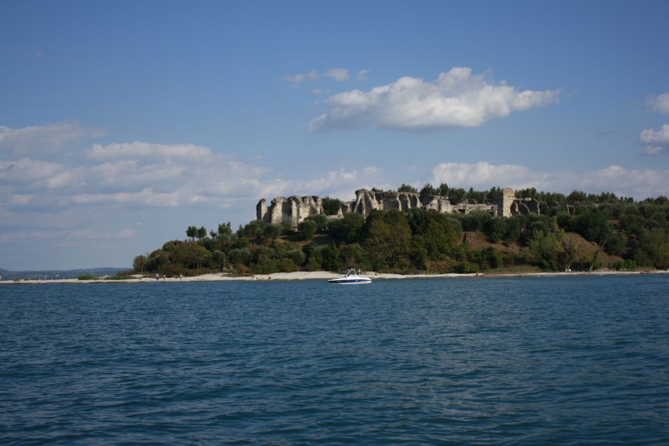 Sirmione: 25 Minute Boat Cruise around the Peninsula - The Route: What You’ll See Around the Peninsula