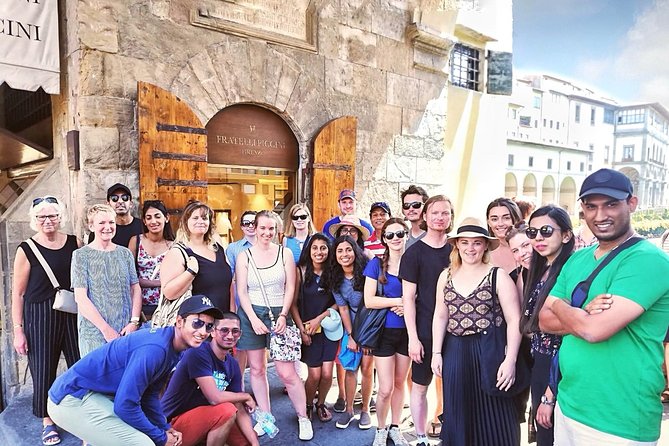 The Best tour in Florence: Renaissance & Medici Tales - guided by a STORYTELLER - Piazza della Repubblica to Piazza della Signoria: civic Florence in two big moods