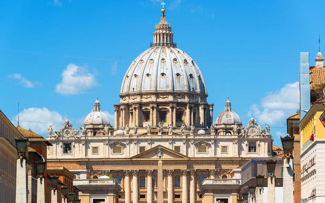 Vatican Museums, Sistine Chapel & St Peter's Basilica Tour - Group size and pacing: 10-person feels different than 20