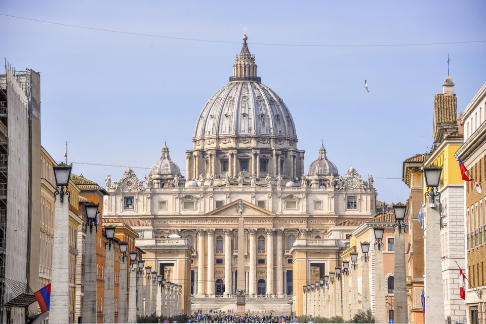 Vatican: Vatican Museums Sistine Chapel Skip-the-Line Ticket - Hall of Maps, Hall of Tapestries, and the Raphael Rooms