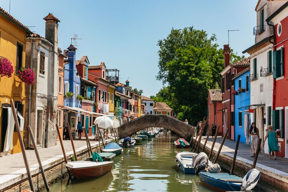 Venice: Burano, Torcello & Murano Boat Tour w/Glassblowing - Murano: glassblowing in action (and a factory discount for what you buy)
