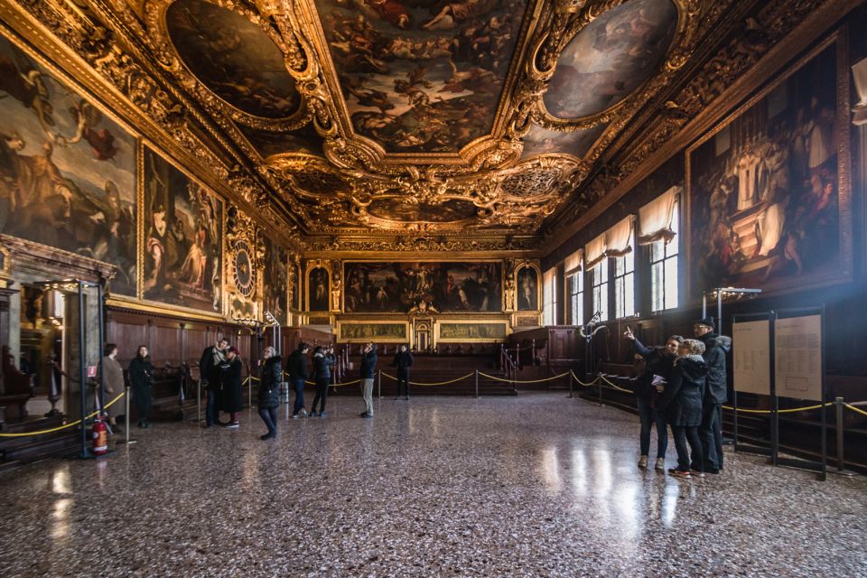 Venice: Doge's Palace, Bridge of Sighs & Prisons Guided Tour - The Last Stop Before the Sentence: Bridge of Sighs + Prisons