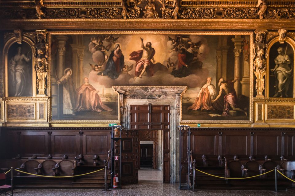 Venice: Doge's Palace, Bridge of Sighs & Prisons Guided Tour - History Gallery 3D and VR at Piazza San Marco: Time Travel Without Guesswork