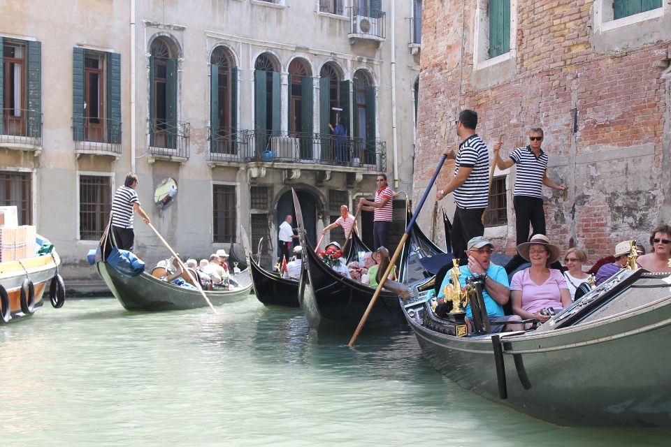 Venice: Grand Canal by Gondola with Live Commentary - Teatro La Fenice to the Grand Canal: where the ride gets cinematic