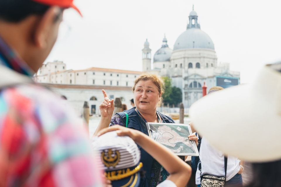 Venice: Grand Canal Gondola Ride with App Commentary - Shared Gondola Reality Check: Boarding Time, Space, and Weather Rules