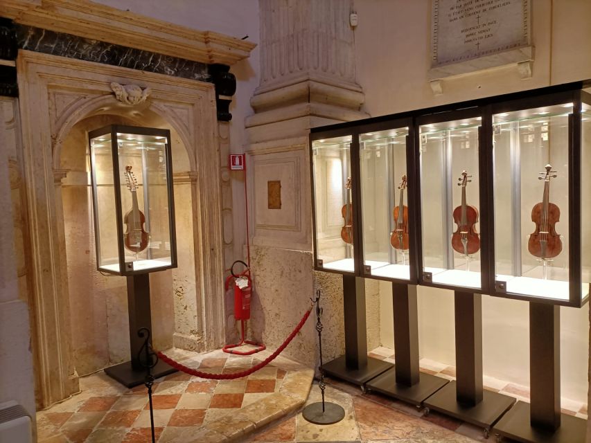Venice: Interpreti Veneziani Concert at Church of San Vidal - Should You Book Interpreti Veneziani at San Vidal?