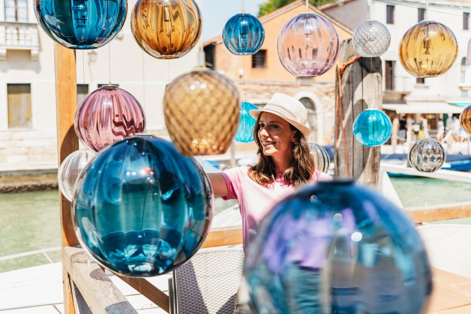 Venice: Murano and Burano Boat Tour with Glass Factory Visit - Why Murano and Burano Work So Well Together